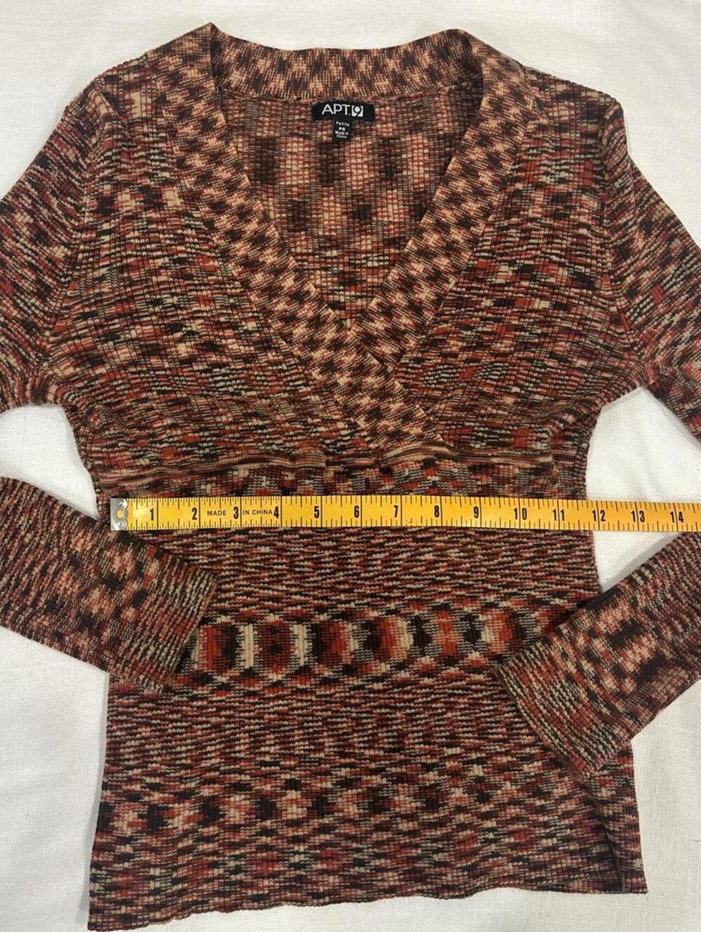 2000s style brown/ beige/ orange sweater
